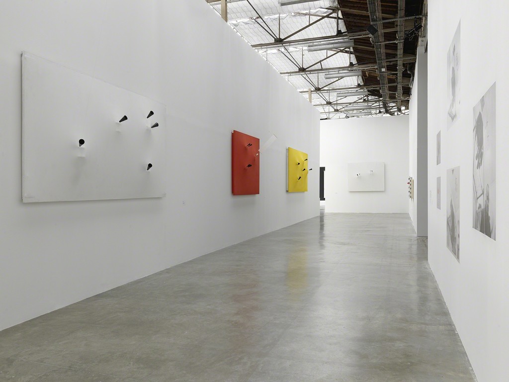 Exhibition view of "Takis, Magnetic fields", Palais de Tokyo, 2015. Photo : André Morin. ADAGP, Paris 2015. Exhibition view of "Takis, Magnetic fields", Palais de Tokyo, 2015. Photo : André Morin. ADAGP, Paris 2015.