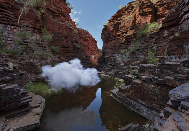 Berndnaut Smilde, ‘Nimbus Karijini ’, 2017, Photography, Digital C-type print on aluminium, framed, Ronchini Gallery