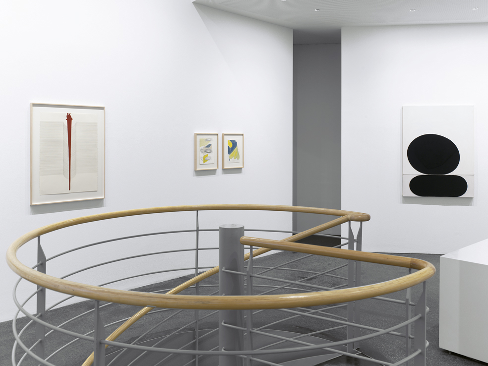 Gary Kuehn, Niagara, 2014 & Black Painting, 2003; Copyright: Photo: Günter König Gary Kuehn, Niagara, 2014 & Black Painting, 2003; Copyright: Photo: Günter König