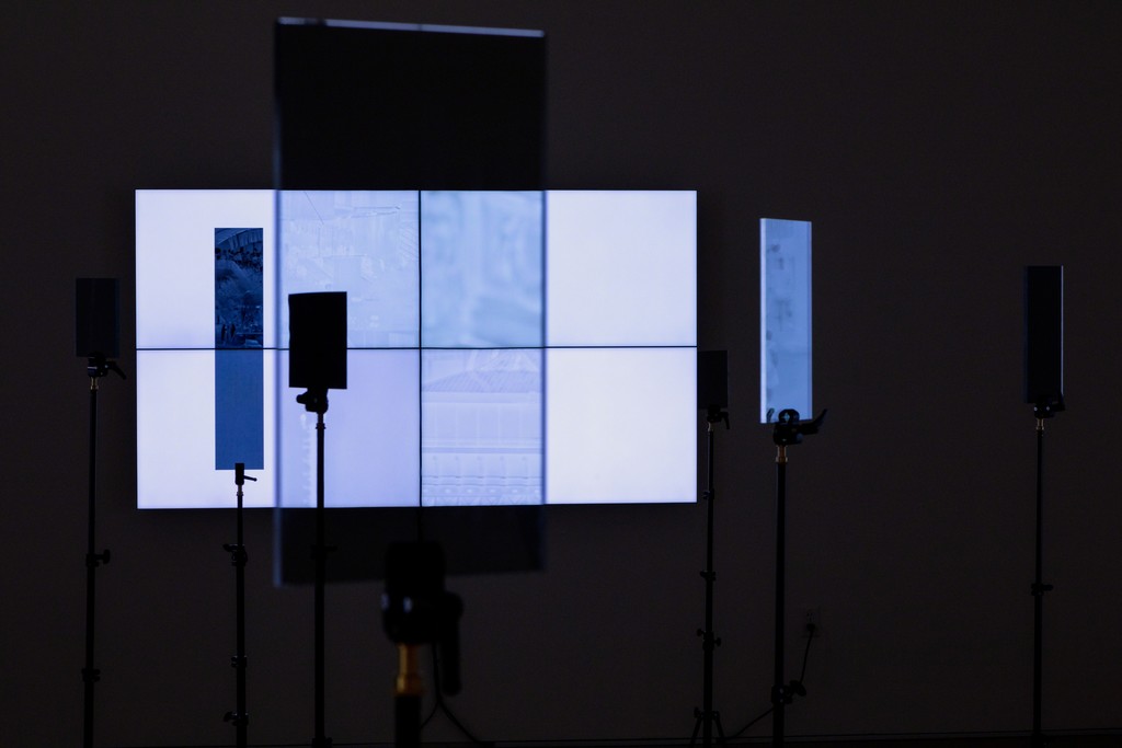 Emmanuel Van der Auwera, VideoSculpture XX (World's 6th Sense), installation view, 2019 Emmanuel Van der Auwera, VideoSculpture XX (World's 6th Sense), installation view, 2019