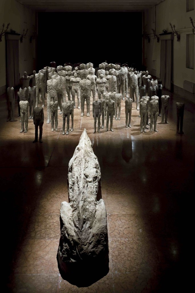 Magdalena Abakanowicz. Crowd and Individual, 2015
© Alessandra Chemollo, Courtesy Beck & Eggeling Magdalena Abakanowicz. Crowd and Individual, 2015
© Alessandra Chemollo, Courtesy Beck & Eggeling