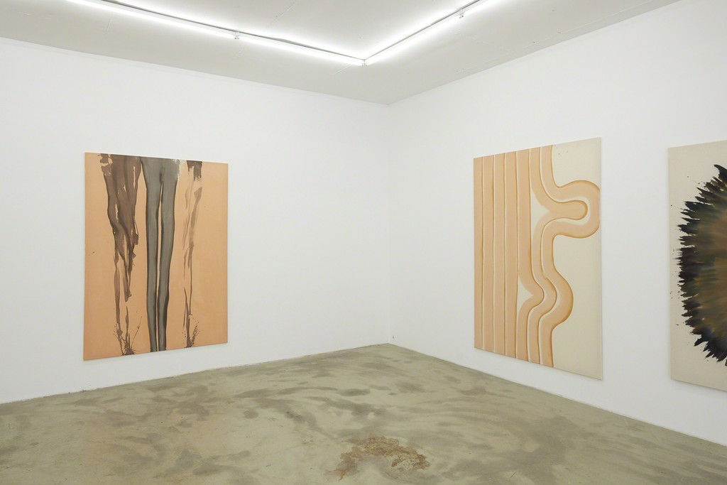 Close to, 2015 exhibition view Klemm's, Berlin Close to, 2015 exhibition view Klemm's, Berlin