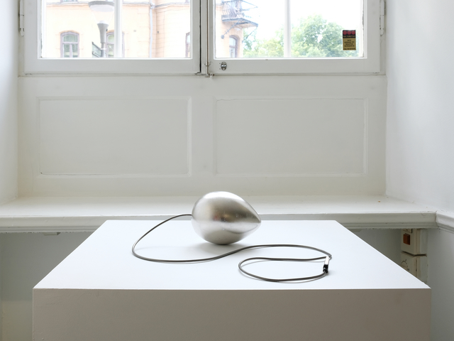 Henrik Plenge Jacobsen, ‘Inom mig bär jag mina tidigare ansikten’, 2019, Sculpture, Egg from Serbian monastery, palladium, lightning cable for iPhone, Tomas Tranströmer quote from “Minnena ser mig”, 1993, Loyal