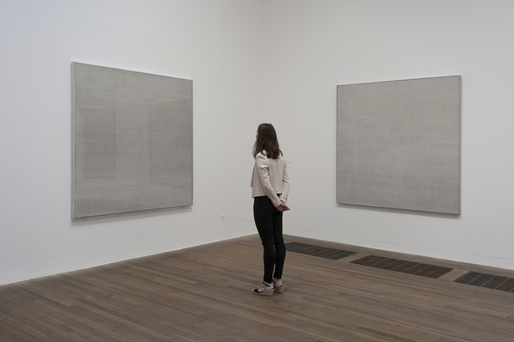 "Agnes Martin" at Tate Modern (2015) Courtesy Tate Modern "Agnes Martin" at Tate Modern (2015) Courtesy Tate Modern
