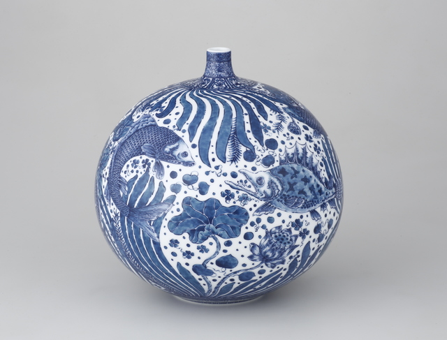 Yuki Hayama, ‘Vase with Fish and Aquatic Plants Motif’, 2016, Ippodo Gallery