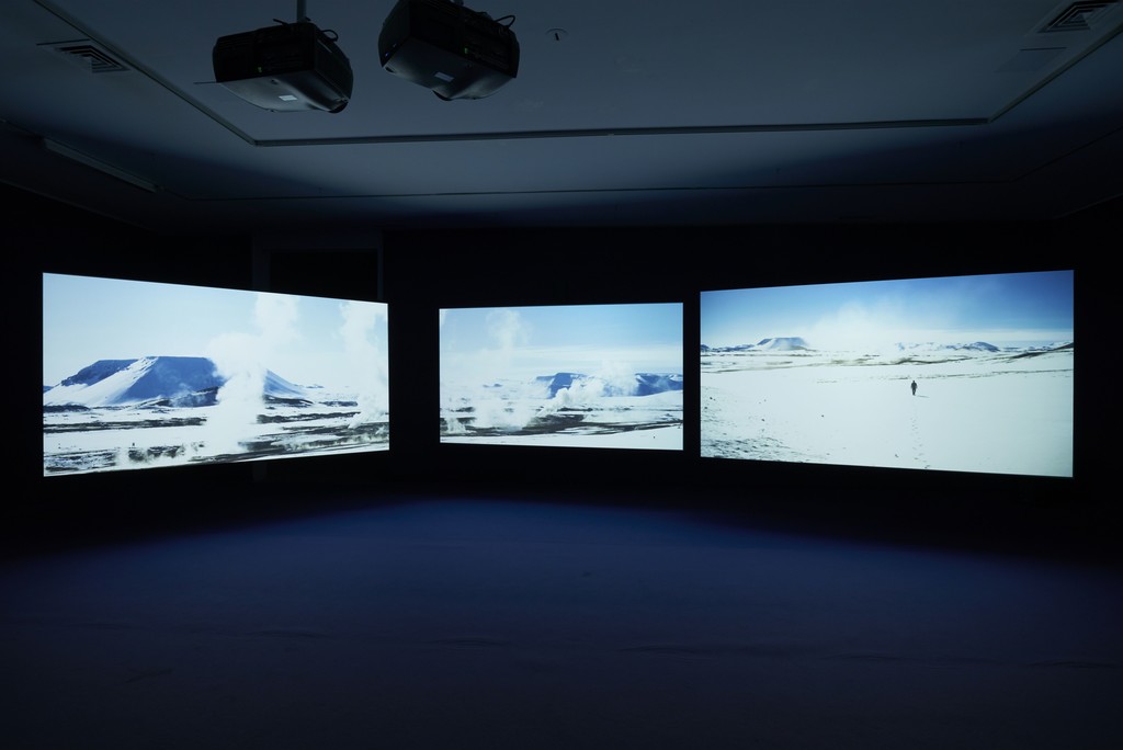 PLAYTIME, 2014. Exhibition view. Courtesy the Artist & Galería Helga de Alvear, Madrid. Photo: Joaquín Cortés PLAYTIME, 2014. Exhibition view. Courtesy the Artist & Galería Helga de Alvear, Madrid. Photo: Joaquín Cortés