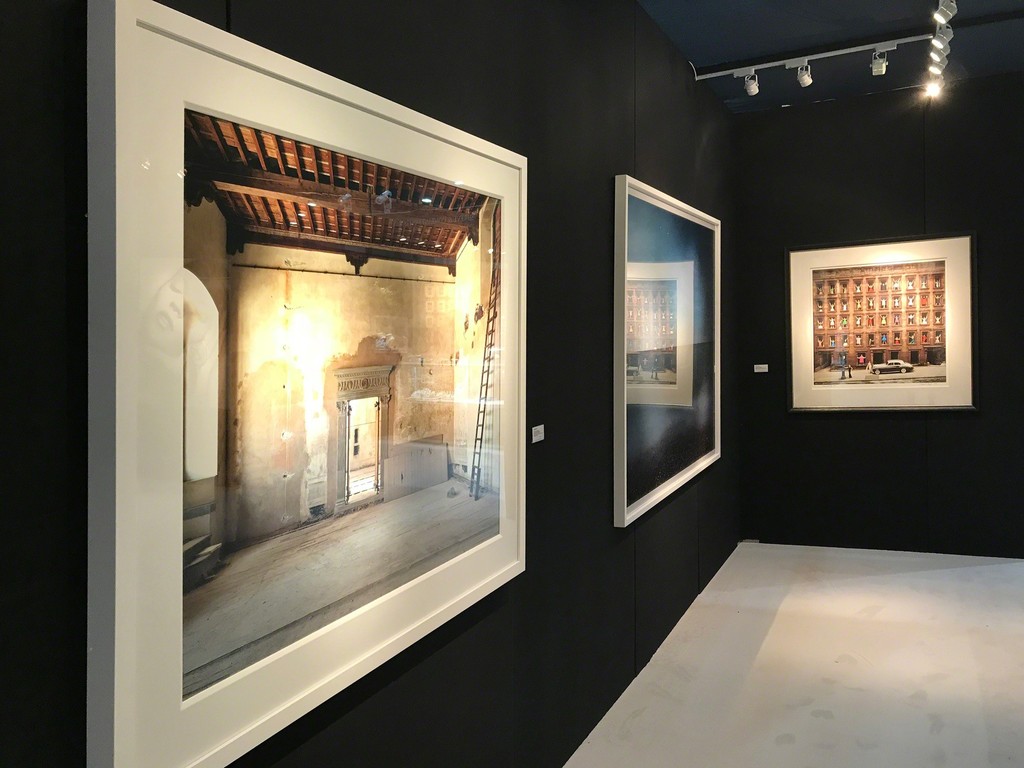 Massimo Listri, "Palazzo Bardini II, Firenze"
André Lichtenberg, "Madeira Drive (Impossible Utopia)"
Ormond Gigli, "Girls in the Windows" Massimo Listri, "Palazzo Bardini II, Firenze"
André Lichtenberg, "Madeira Drive (Impossible Utopia)"
Ormond Gigli, "Girls in the Windows"