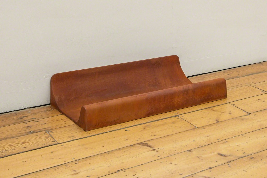 Thomas Rentmeister
Untitled, 2014
cast iron
19 x 96 x 48 cm
installation view at Sprovieri, London Thomas Rentmeister
Untitled, 2014
cast iron
19 x 96 x 48 cm
installation view at Sprovieri, London