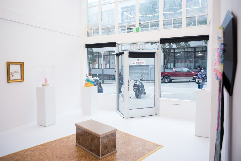Hadar Kleiman, "PREMIUM EMPORIUM," 2017, installation view. Hadar Kleiman, "PREMIUM EMPORIUM," 2017, installation view.
