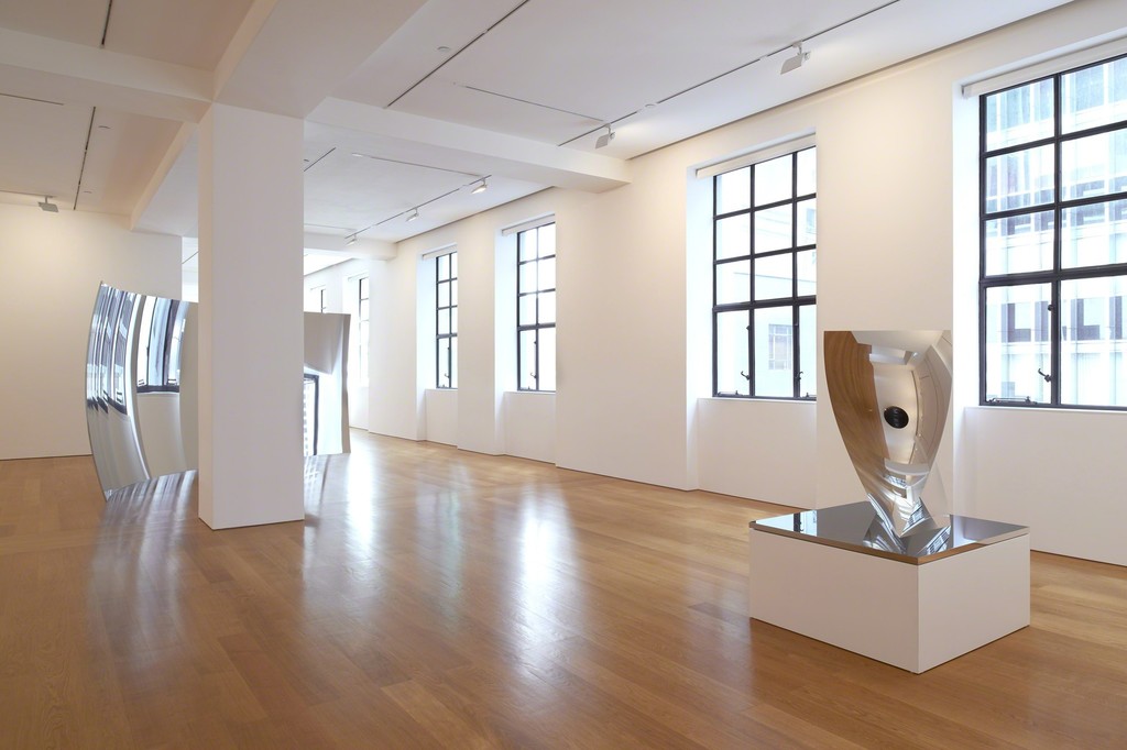Installation view. "Anish Kapoor" at Gagosian Gallery Hong Kong. September 12 to November 5, 2016. Courtesy Gagosian Gallery. Artworks © Anish Kapoor. Installation view. "Anish Kapoor" at Gagosian Gallery Hong Kong. September 12 to November 5, 2016. Courtesy Gagosian Gallery. Artworks © Anish Kapoor.