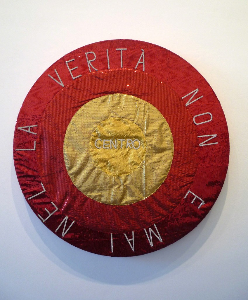 La Verità Non è Mai Nel Centro, 2012, damascenes fabrics with paillettes and Swarovski, Ø 100 cm La Verità Non è Mai Nel Centro, 2012, damascenes fabrics with paillettes and Swarovski, Ø 100 cm