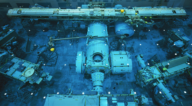 Thomas Struth, ‘Full-scale Mock-up 1, JSC, Houston 2017’, Galerie Greta Meert