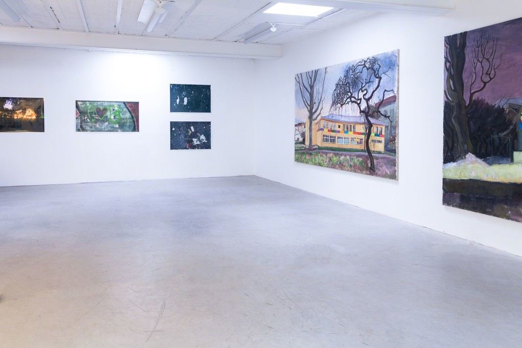 Alfredo Ramos Fernández (left) and Katarzyna Badach (right), exhibition view | image: ©dasesszimmer Alfredo Ramos Fernández (left) and Katarzyna Badach (right), exhibition view | image: ©dasesszimmer