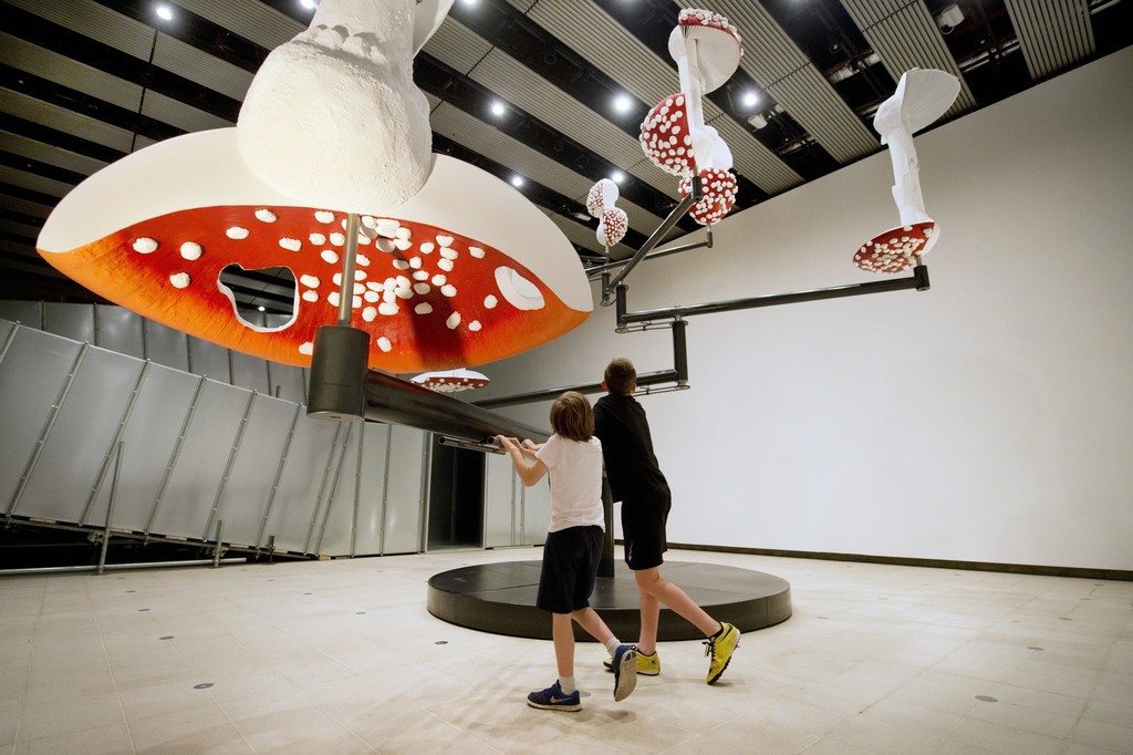Carsten Höller, Flying Mushrooms, 2015 © Carsten Höller. Installation View Carsten Höller: Decision, Hayward Gallery, London 2015. Courtesy of the artist, Photo © Linda Nylind Carsten Höller, Flying Mushrooms, 2015 © Carsten Höller. Installation View Carsten Höller: Decision, Hayward Gallery, London 2015. Courtesy of the artist, Photo © Linda Nylind