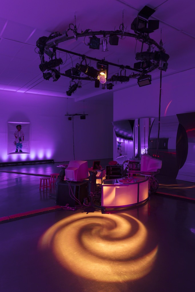 Exhibition view:
Julia Scher, Wonderland, Esther Schipper, Berlin, 2018
Photo: Andrea Rossetti Exhibition view:
Julia Scher, Wonderland, Esther Schipper, Berlin, 2018
Photo: Andrea Rossetti