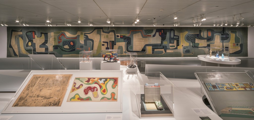 Installation view of "Roberto Burle Marx: Brazilian Modernist" at Jewish Museum, New York (2016). Photo by: David Heald Installation view of "Roberto Burle Marx: Brazilian Modernist" at Jewish Museum, New York (2016). Photo by: David Heald