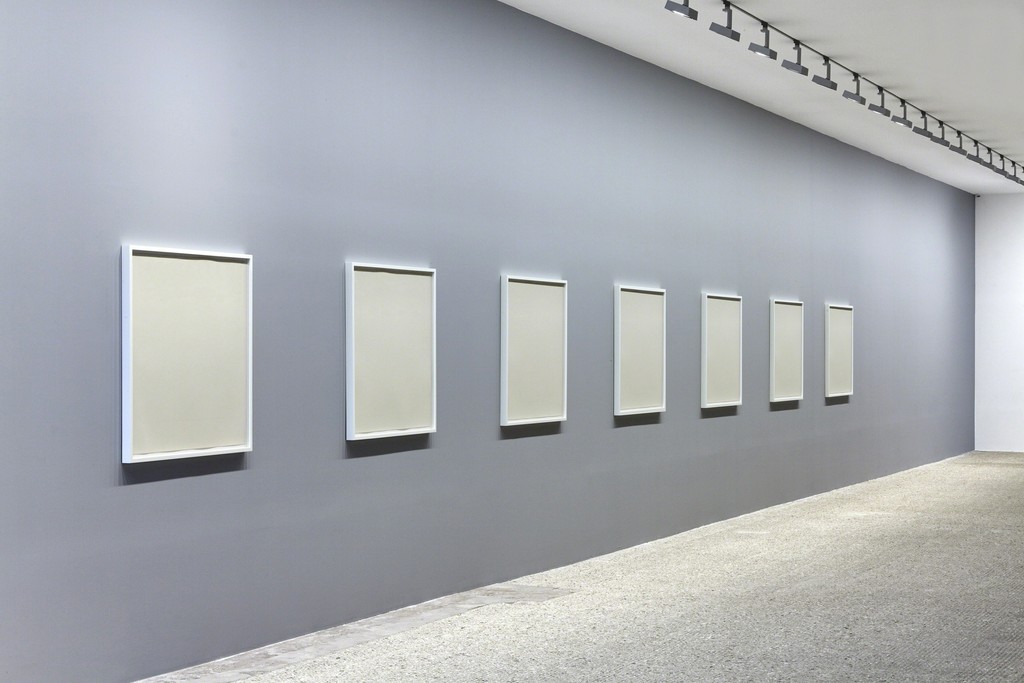 © The Estate of Walter De Maria. Courtesy Gagosian. Photo by Thomas Lannes. © The Estate of Walter De Maria. Courtesy Gagosian. Photo by Thomas Lannes.