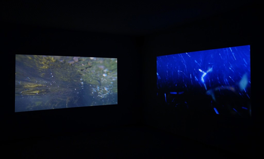 Janina Tschäpe | Fernweh
Exhibition view at carlier | gebauer, 2015 Janina Tschäpe | Fernweh
Exhibition view at carlier | gebauer, 2015