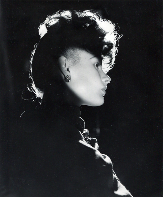 Fotografia in bianco e nero di Werner Bischof del 1941 che ritrae una donna 