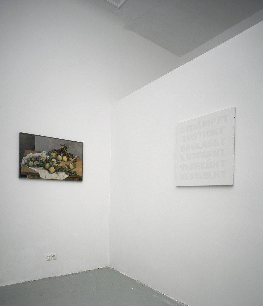 Installation view, Remy Zaugg, Gedämpt, Erstickt, Erblasst, Entfernt, Verblüht, Verwelkt Installation view, Remy Zaugg, Gedämpt, Erstickt, Erblasst, Entfernt, Verblüht, Verwelkt
