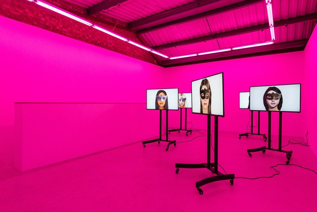 Installation view of !Mediengruppe Bitnik ‘Are You Online Now?’ at Annka Kultys Gallery, London 2017. Photo: Annka Kultys Gallery (Damian Griffiths) Installation view of !Mediengruppe Bitnik ‘Are You Online Now?’ at Annka Kultys Gallery, London 2017. Photo: Annka Kultys Gallery (Damian Griffiths)