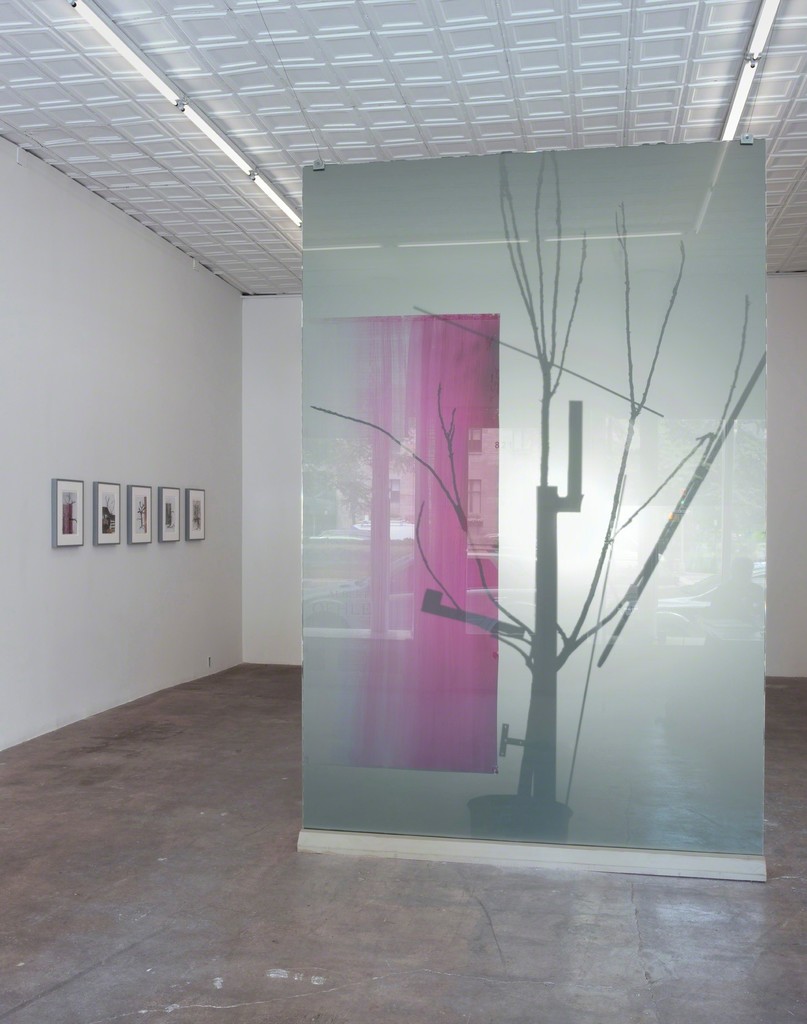 "ALBERT OEHLEN: 'Home & Garden' Annex"
Installation view
Photo by Rob McKeever "ALBERT OEHLEN: 'Home & Garden' Annex"
Installation view
Photo by Rob McKeever