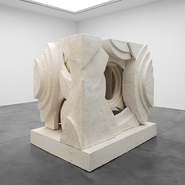 Thomas Houseago
Before the Room
13 November—19 December 2015
Xavier Hufkens
6 rue St-Georges
1050 Brussels, Belgium
Photo credit: Allard Bovenberg, Amsterdam
Photo credit details: HV-studio, Brussels
Courtesy: the Artist and Xavier Hufkens, Brussels Thomas Houseago
Before the Room
13 November—19 December 2015
Xavier Hufkens
6 rue St-Georges
1050 Brussels, Belgium
Photo credit: Allard Bovenberg, Amsterdam
Photo credit details: HV-studio, Brussels
Courtesy: the Artist and Xavier Hufkens, Brussels