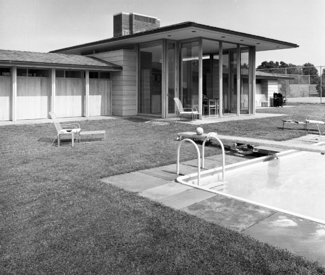 Pedro E. Guerrero, ‘Irwin Pool House, New Canaan, CT (Landis Gores, Architect) ’, 1961, Edward Cella Art and Architecture