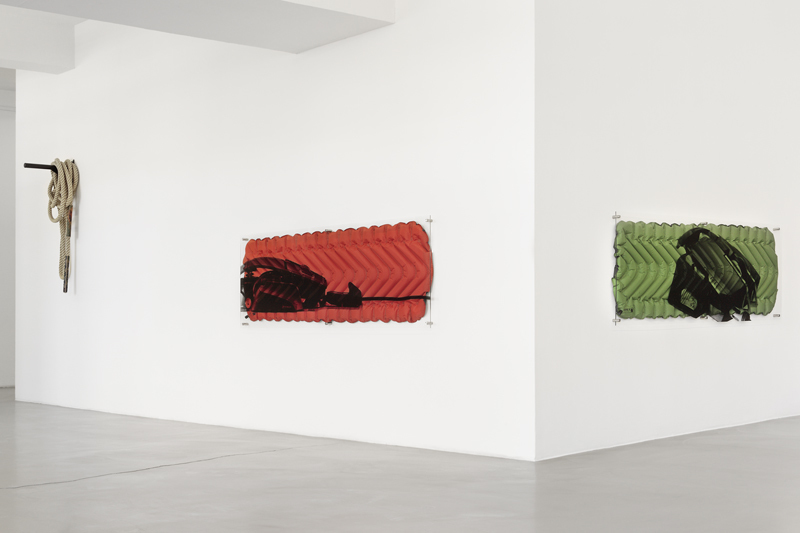 Timo Seber, Exhibition view TWITCH, GAK Gesellschaft für Aktuelle Kunst, 2015, Courtesy SCHMIDT & HANDRUP Köln/Berlin, Photo: Tobias Hübel Timo Seber, Exhibition view TWITCH, GAK Gesellschaft für Aktuelle Kunst, 2015, Courtesy SCHMIDT & HANDRUP Köln/Berlin, Photo: Tobias Hübel