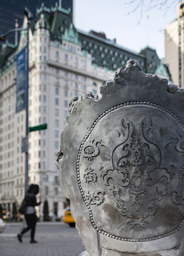 Liz Glynn "Open House" 2017
Cast concrete
Courtesy of the artist and Paula Cooper Gallery
Photo: James Ewing, Courtesy of Public Art Fund, NY Liz Glynn "Open House" 2017
Cast concrete
Courtesy of the artist and Paula Cooper Gallery
Photo: James Ewing, Courtesy of Public Art Fund, NY