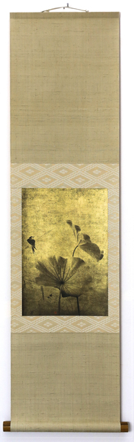 Kenji Wakasugi, ‘Swallow and Lotus (Printed on gold leaf and mounted on a scroll by Genyu Yoshihashi)’, 2017, Ippodo Gallery