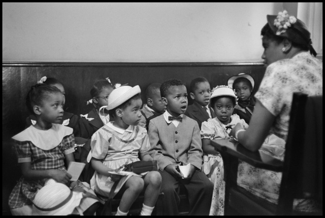 Gordon Parks, ‘Untitled, Chicago, Illinois’, 1953, Photography, Gelatin silver print, Rhona Hoffman Gallery
