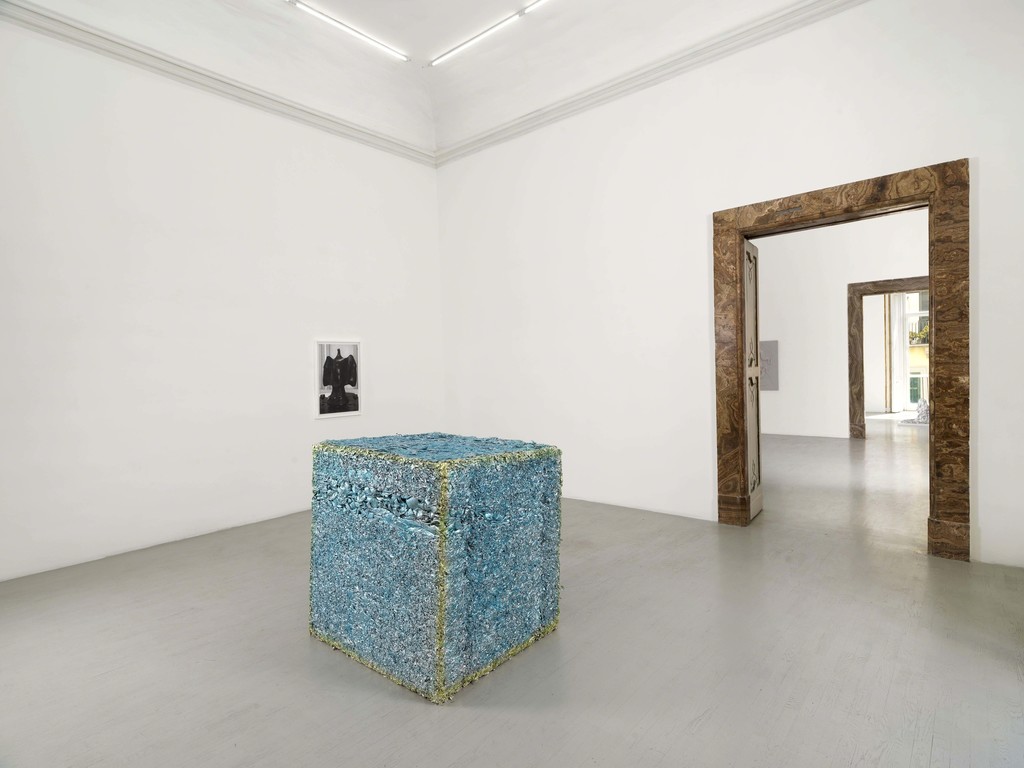 Michel François, September 2018, partial view of the exhibition, Courtesy Galleria Alfonso Artiaco, Napoli
photo: Luciano Romano Michel François, September 2018, partial view of the exhibition, Courtesy Galleria Alfonso Artiaco, Napoli
photo: Luciano Romano