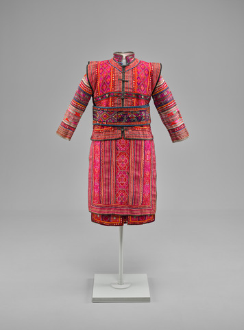 Woman’s Jacket, Skirt, Apron, Belt, and Purse, China, Yunnan Province, Honghe Hani and Yi Autonomous Prefecture, Yi, 20th century. Hemp and cotton with silk embroidery. Yale University Art Gallery, Ann B. Goodman Collection, Gift of Ann B. Goodman. Woman’s Jacket, Skirt, Apron, Belt, and Purse, China, Yunnan Province, Honghe Hani and Yi Autonomous Prefecture, Yi, 20th century. Hemp and cotton with silk embroidery. Yale University Art Gallery, Ann B. Goodman Collection, Gift of Ann B. Goodman.