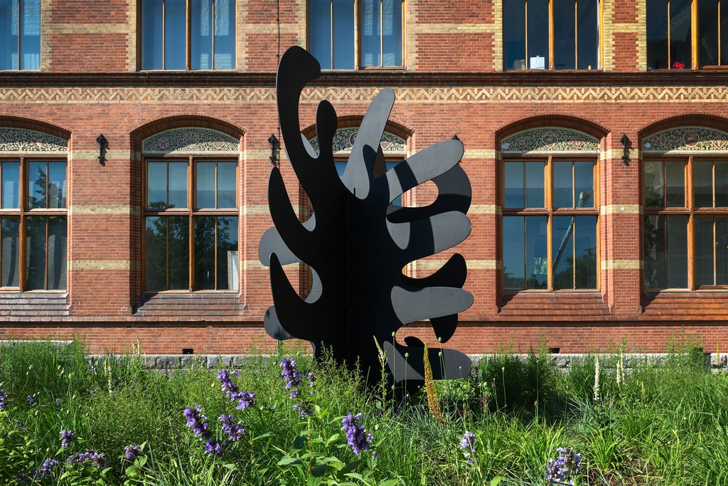 Installation view, “Alexander Calder at the Rijksmuseum,” Rijksmuseum, Amsterdam, 2014. Photo: Olivier Middendorp Installation view, “Alexander Calder at the Rijksmuseum,” Rijksmuseum, Amsterdam, 2014. Photo: Olivier Middendorp