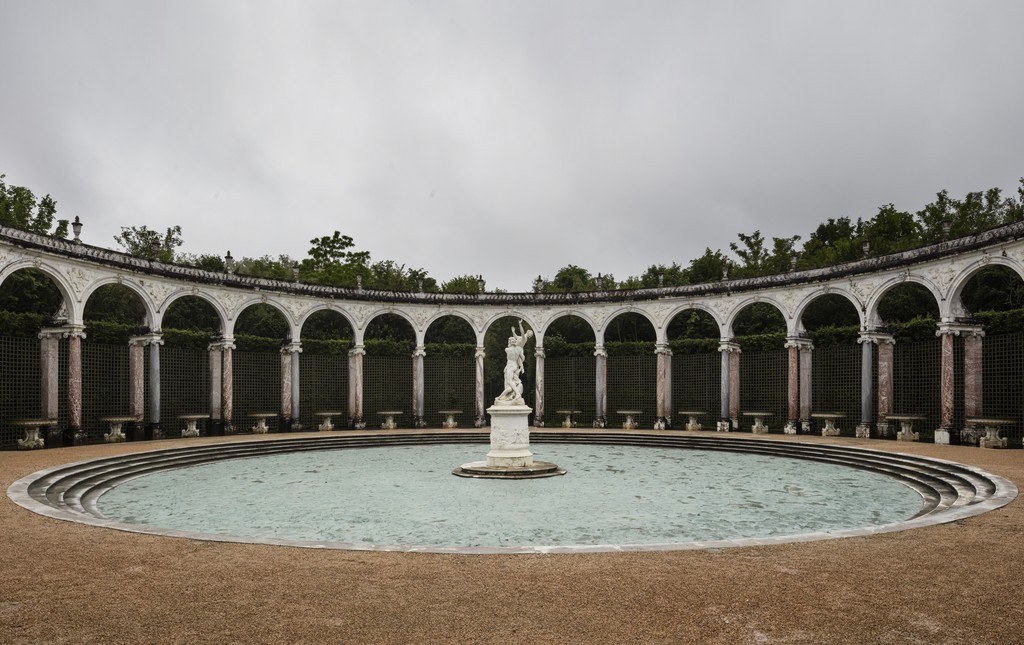 Installation view of "Olafur Eliasson" at Château de Versailles, Versailles (2016) Photo: Anders Sune Berg
Courtesy of the artist; neugerriemschneider, Berlin; Tanya Bonakdar Gallery, New York © 2016 Olafur Eliasson Installation view of "Olafur Eliasson" at Château de Versailles, Versailles (2016) Photo: Anders Sune Berg
Courtesy of the artist; neugerriemschneider, Berlin; Tanya Bonakdar Gallery, New York © 2016 Olafur Eliasson