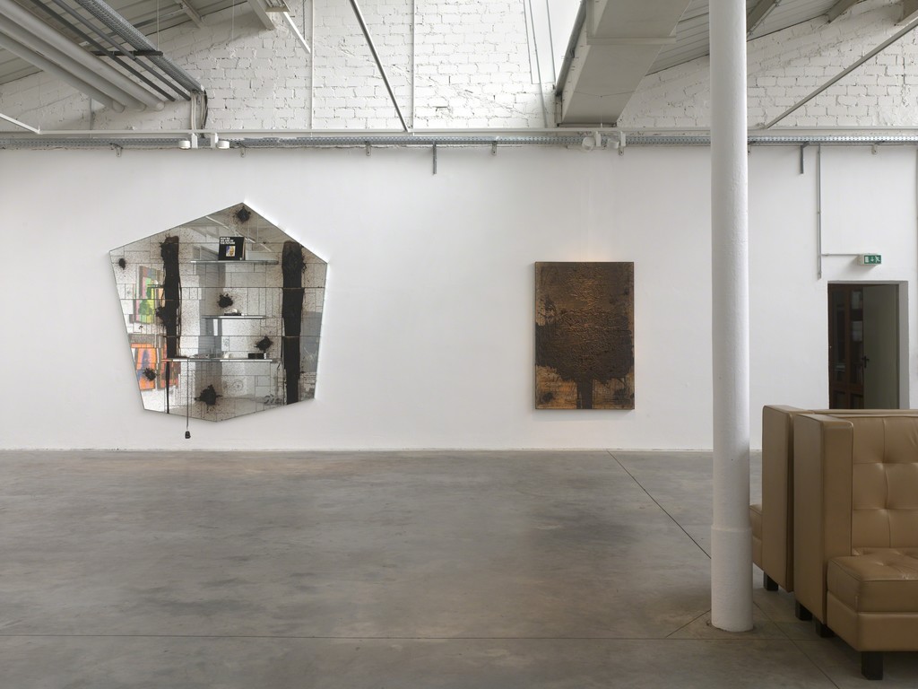 Rashid Johnson
Courtesy David Achenbach Projects // Photographer Achim Kukulies, Düsseldorf Rashid Johnson
Courtesy David Achenbach Projects // Photographer Achim Kukulies, Düsseldorf