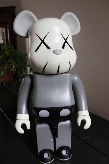 KAWS, ‘1000% Gray Bearbrick’, ca. 2002, EHC Fine Art Gallery Auction
