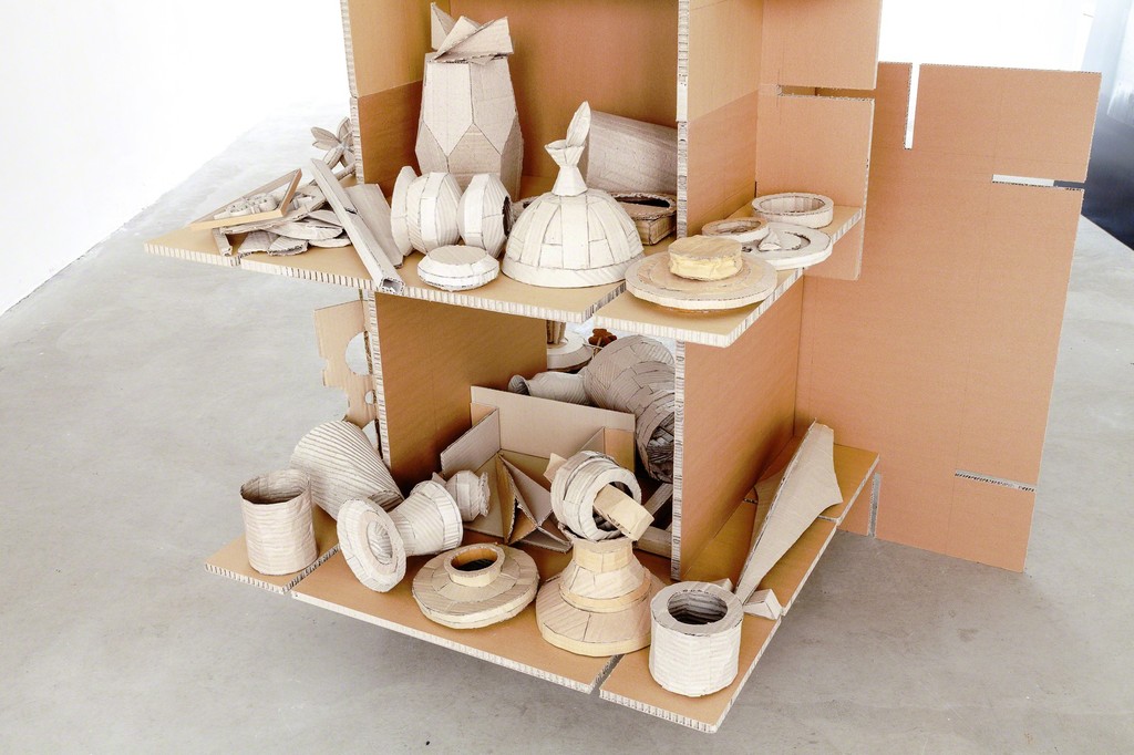 exhibition view Selma Weber: "Collection", 2018, cardboard-pottery on shelf, 170 x 116 cm | ©das_esszimmer exhibition view Selma Weber: "Collection", 2018, cardboard-pottery on shelf, 170 x 116 cm | ©das_esszimmer