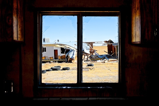 Osceola Refetoff, ‘There Goes the Neighborhood - Cinco, California’, 2011, LAUNCH LA