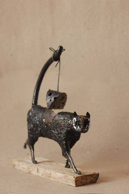 Pedro Luis Cuellar, ‘Queso Fresco / Fresh cheese’, 2019, Sculpture, Welded steel and wood, ArteMorfosis - Cuban Art Platform