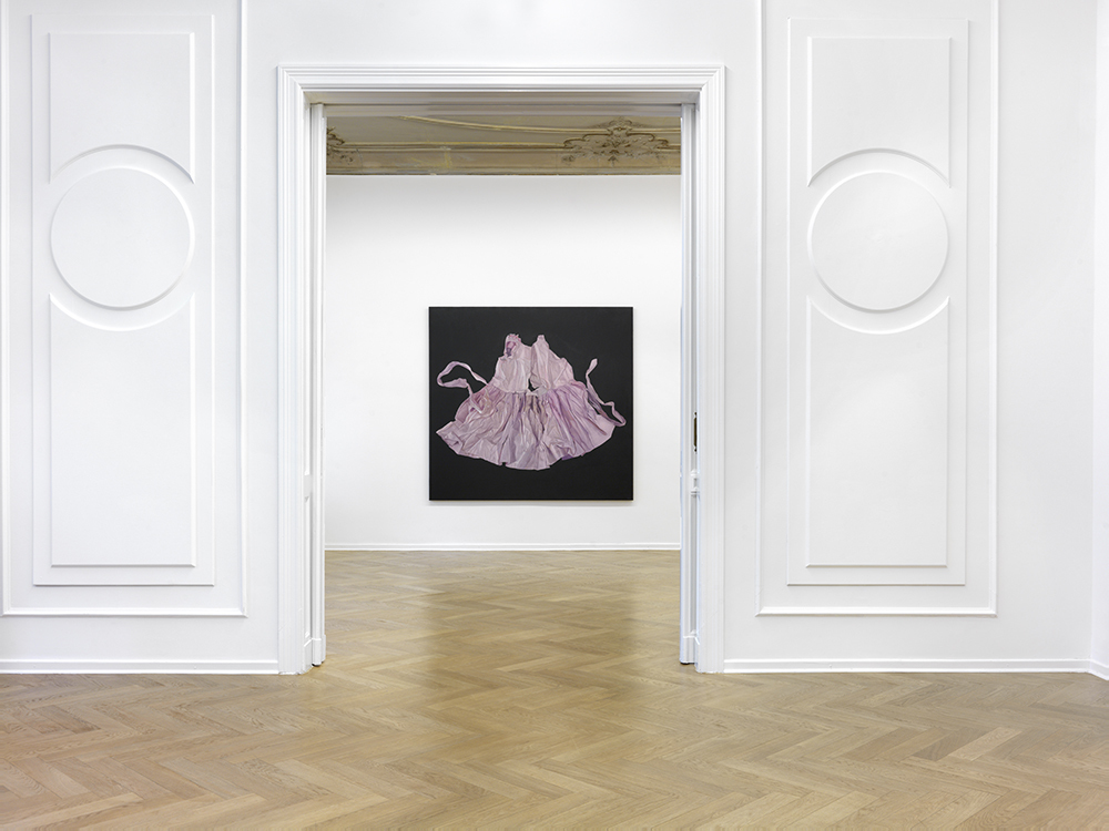 Installation view. Marina Cruz "Mend and Amends", A3, Berlin, Germany. November 25 - December 20, 2016. Photo: Bernd Borchardt Installation view. Marina Cruz "Mend and Amends", A3, Berlin, Germany. November 25 - December 20, 2016. Photo: Bernd Borchardt