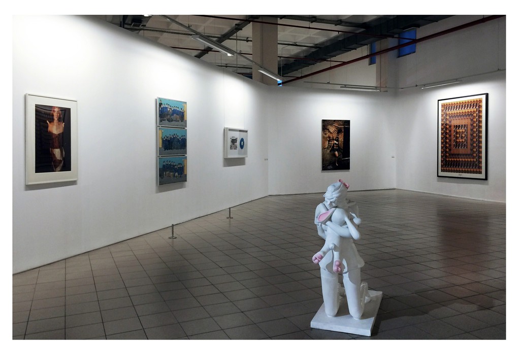 Left to right: Cindy Sherman, İhsan Oturmak, Hale Tenger, Bedri Baykam, Gilbert and George Left to right: Cindy Sherman, İhsan Oturmak, Hale Tenger, Bedri Baykam, Gilbert and George