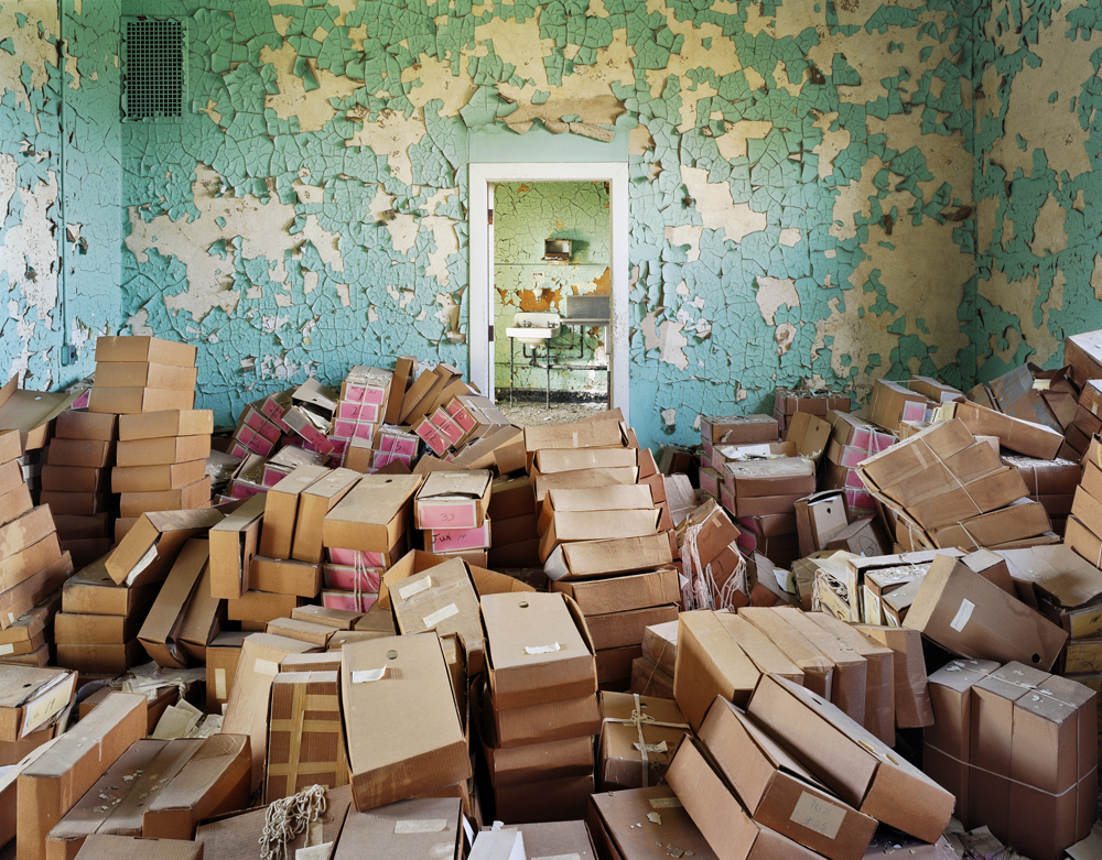 1000px x 781px - Decay Creeps Over America's Mental Institutions in ...