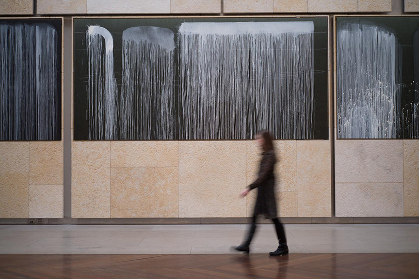 Pat Steir Silent Waterfalls: The Barnes Series, 2019. The Barnes Foundation, installation view. Image © The Barnes Foundation / Photo by J. Ramsdale Pat Steir Silent Waterfalls: The Barnes Series, 2019. The Barnes Foundation, installation view. Image © The Barnes Foundation / Photo by J. Ramsdale