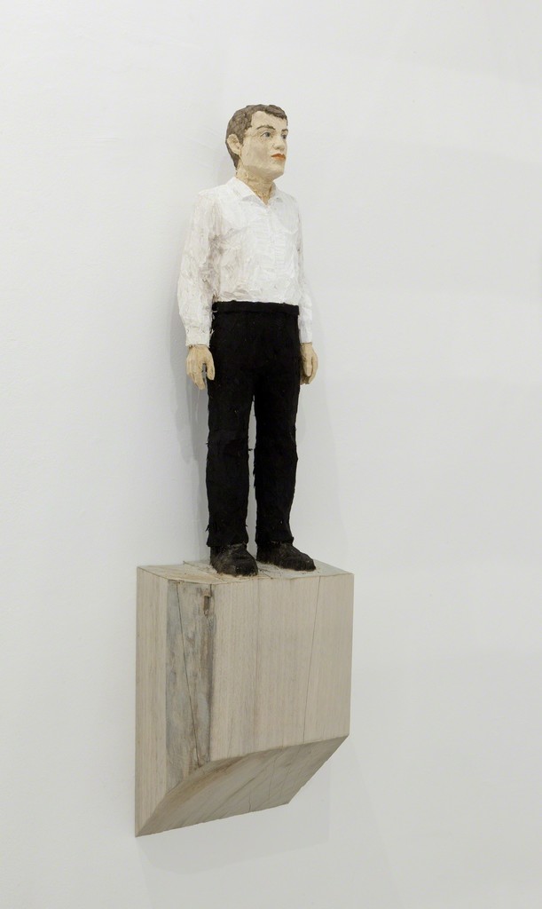Installation view Stephan Balkenhol at Galerie Rüdiger Schöttle, 2017.
Photo: Wilfried Petzi. Installation view Stephan Balkenhol at Galerie Rüdiger Schöttle, 2017.
Photo: Wilfried Petzi.