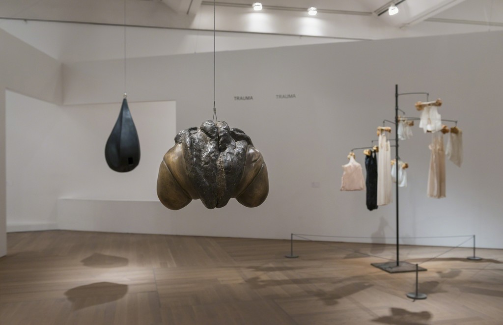 Installlation view, Louise Bourgeois - I Have Been to Hell and Back, 2015
© The Easton Foundation/BUS 2015. Photo: Åsa Lundén/Moderna Museet
Installlation view, Louise Bourgeois - I Have Been to Hell and Back, 2015
© The Easton Foundation/BUS 2015. Photo: Åsa Lundén/Moderna Museet