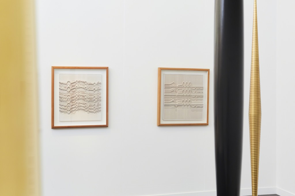 galeria nara roesler -- booth A26 -- frieze new york 2018-- photo Will Wang © courtesy of the artists and galeria nara roesler galeria nara roesler -- booth A26 -- frieze new york 2018-- photo Will Wang © courtesy of the artists and galeria nara roesler