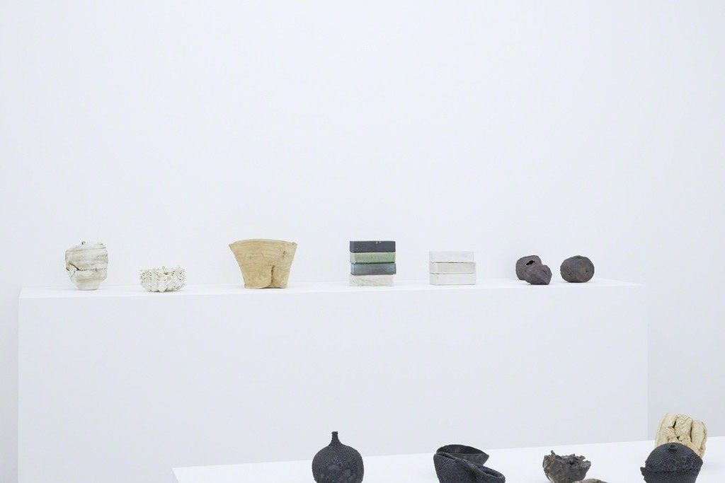 Installation view from “Issues from the Hands” 8/ ART GALLERY/ Tomio Koyama Gallery, 2017 ©Toshiaki Noda, photo by Kenji Takahashi Installation view from “Issues from the Hands” 8/ ART GALLERY/ Tomio Koyama Gallery, 2017 ©Toshiaki Noda, photo by Kenji Takahashi