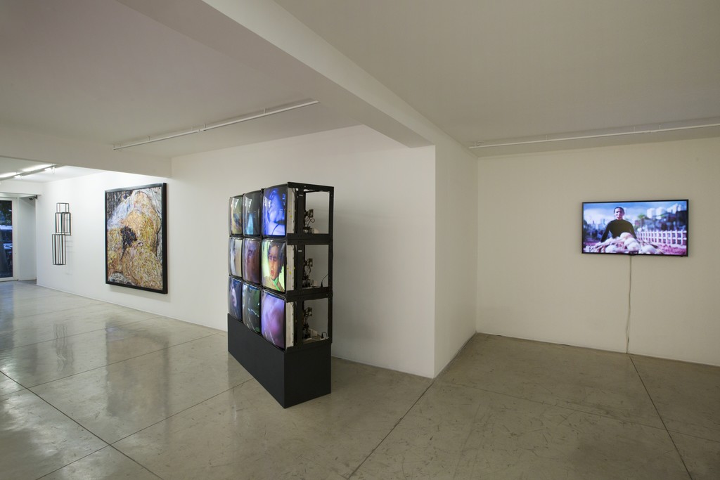 Exhibition View -- Photo Everton Ballardin © Galeria Nara Roesler Exhibition View -- Photo Everton Ballardin © Galeria Nara Roesler